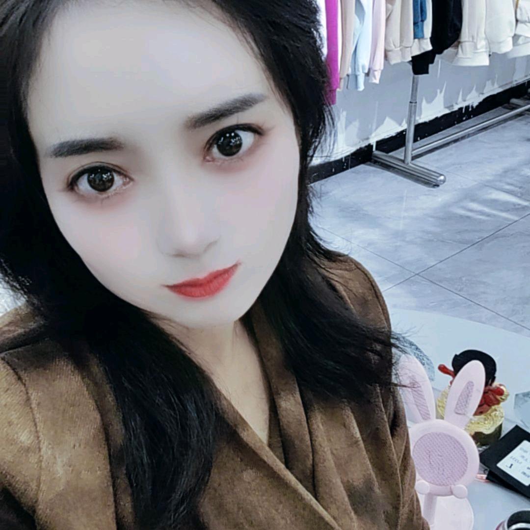 百依百顺女装店