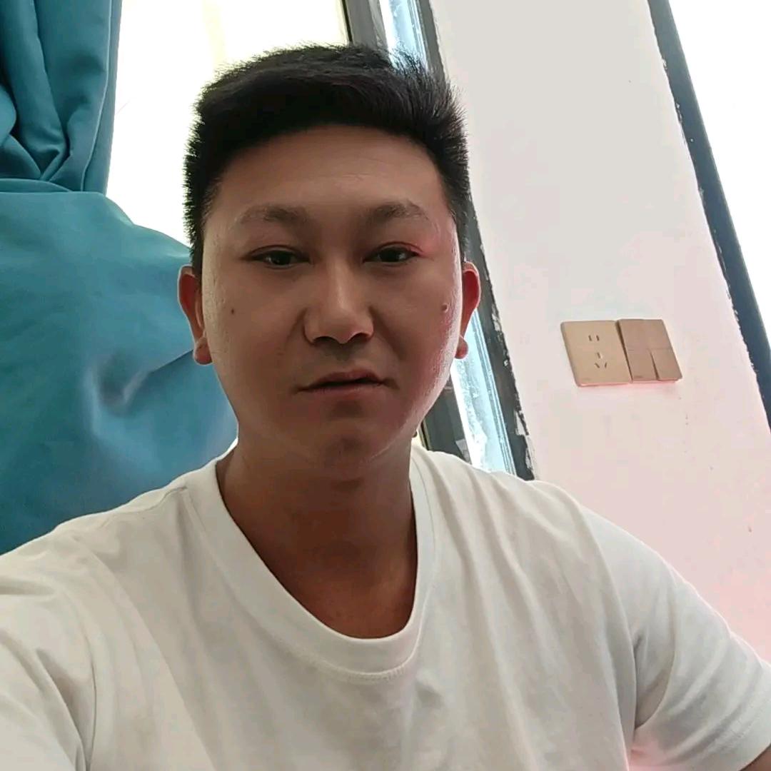 微笑背后的忧伤