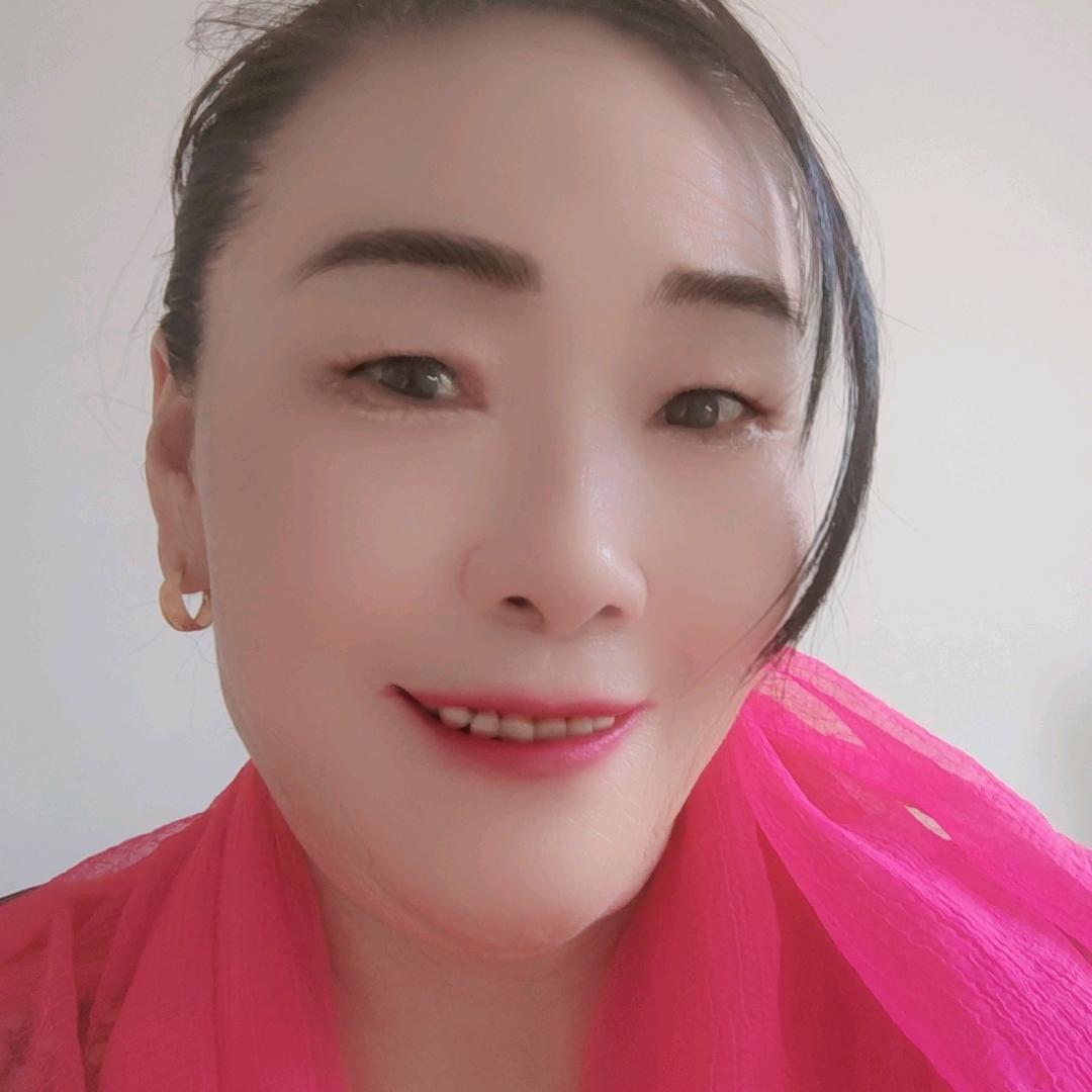 开心的梅子