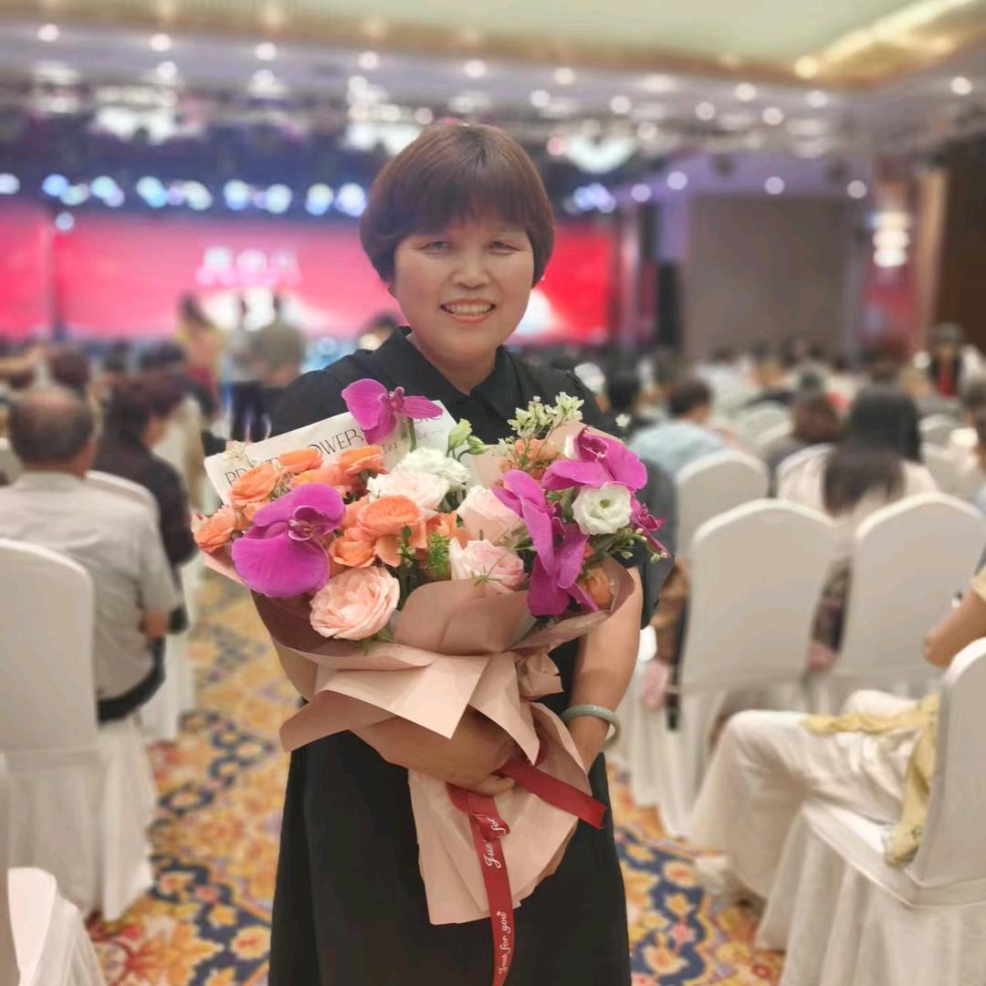 王菊琴
