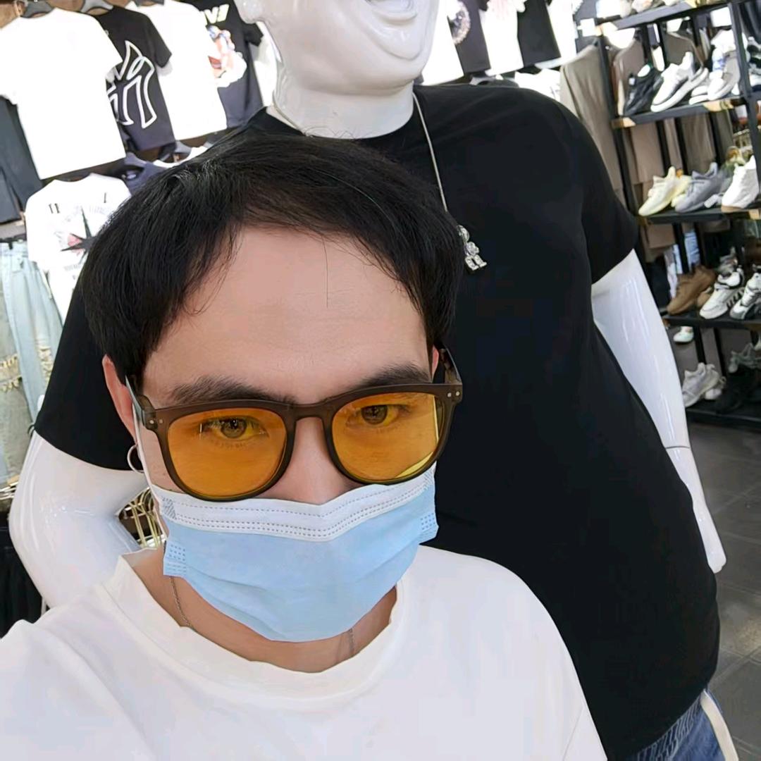 张靈鸿
