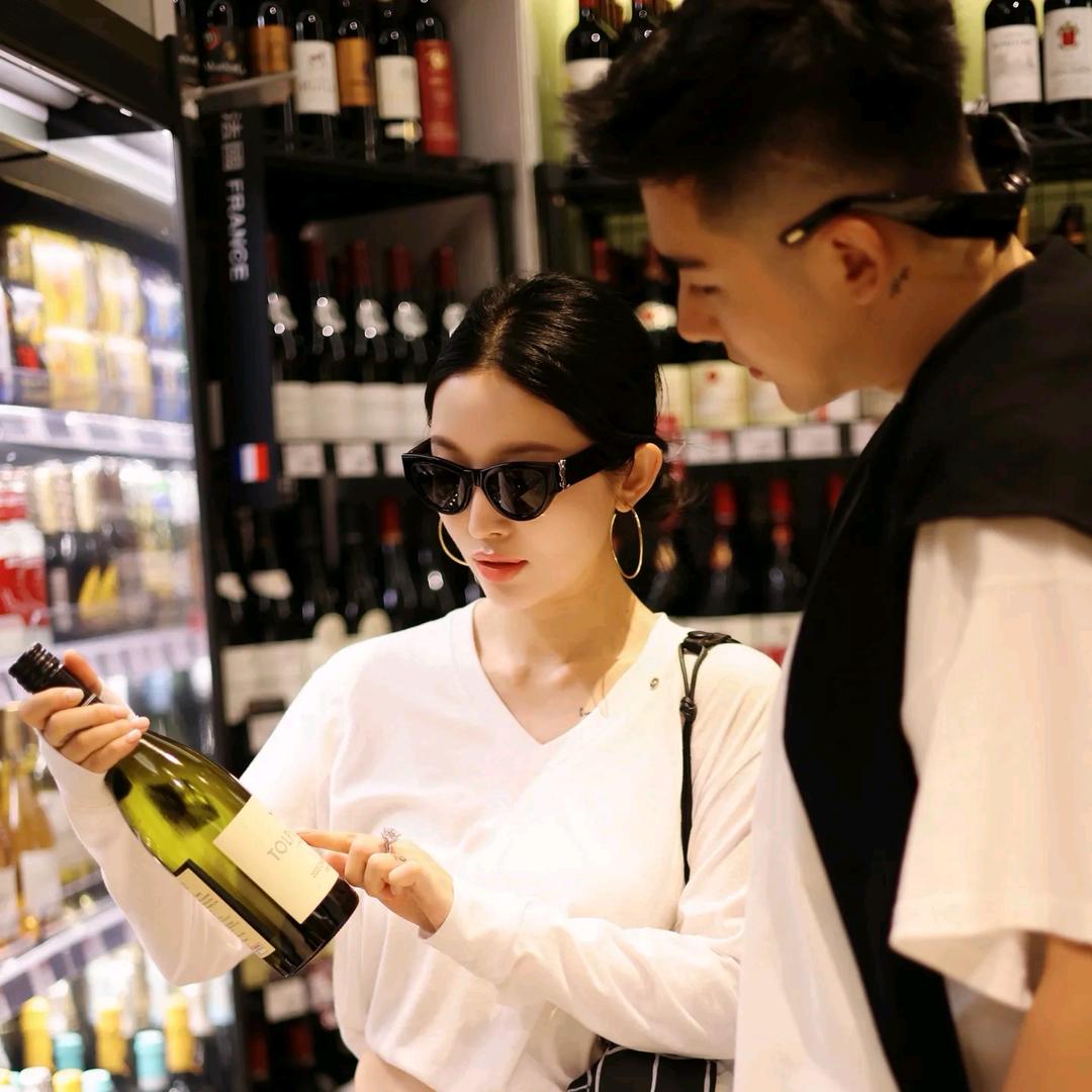 杨圣坤爆款穿搭