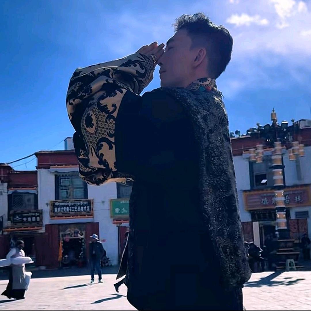 ཁ་བ་多ད杰ཀར་པོ།