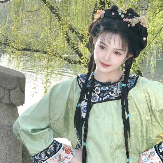 *⁂((✪⥎✪))⁂*