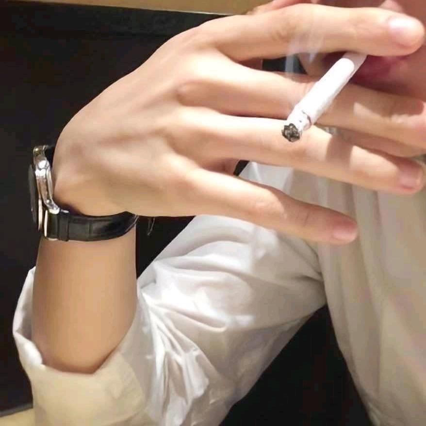 林间偶有半星灯火