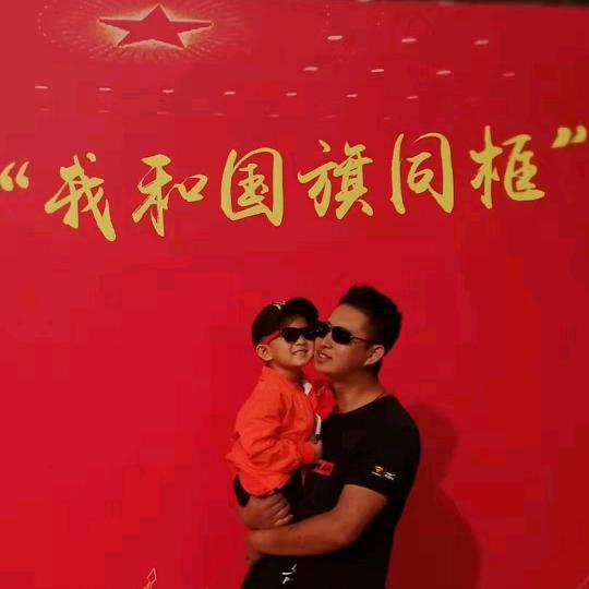 “雄狮的草原，是梦想开始的地方。”