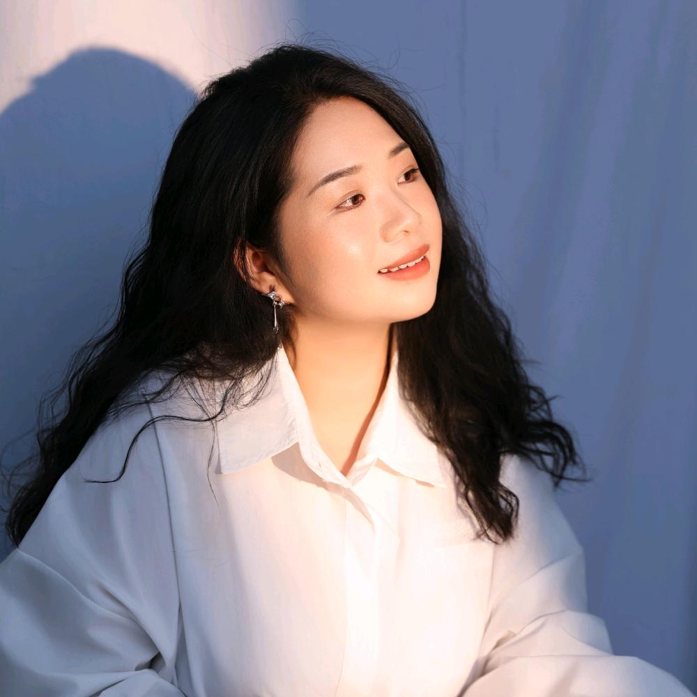 李虹