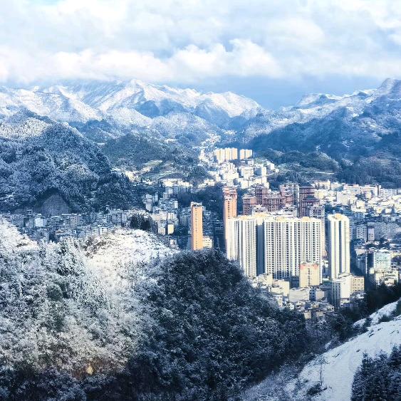 威信、镇雄至昆明 雄悦旅游