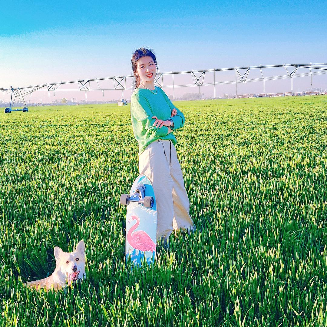 是文文呀🌻