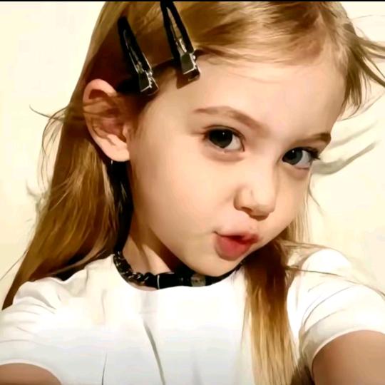 𝙆𝙞𝙩𝙩𝙮猫