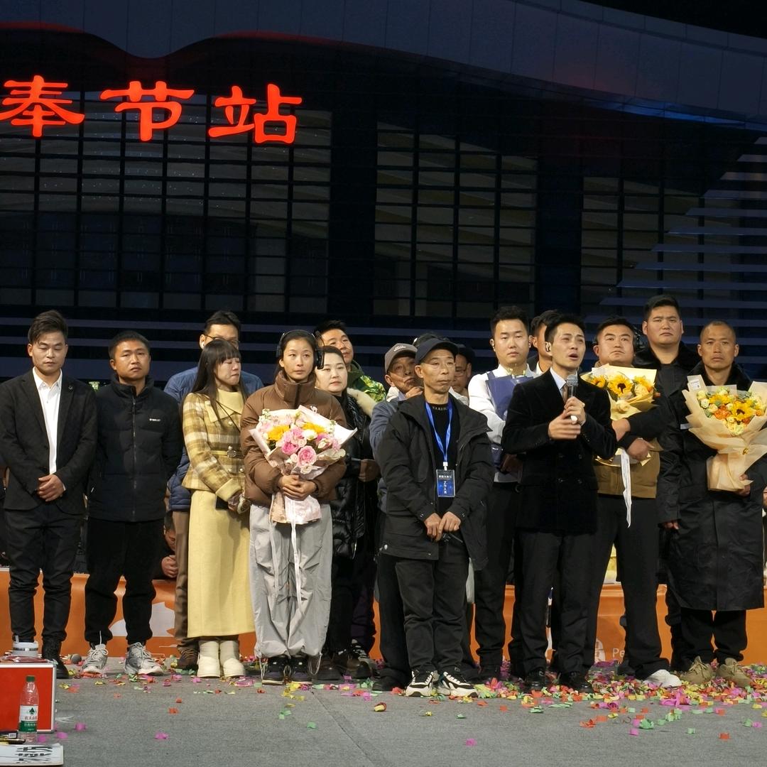 小余001（索图大舞台）