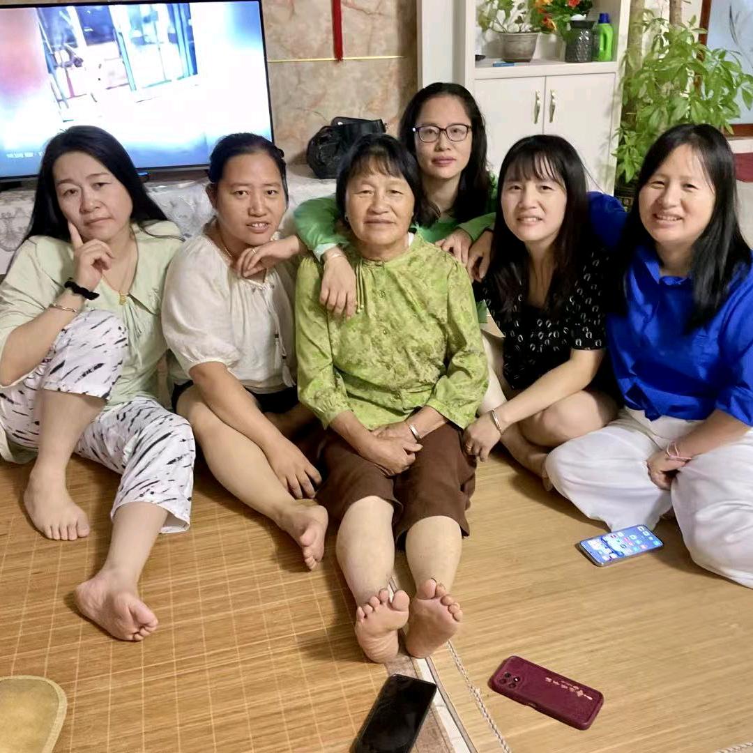 于都三小华福文具店