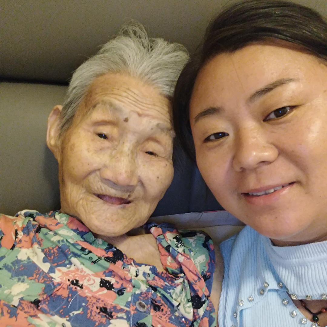 胖娜和姥姥日常