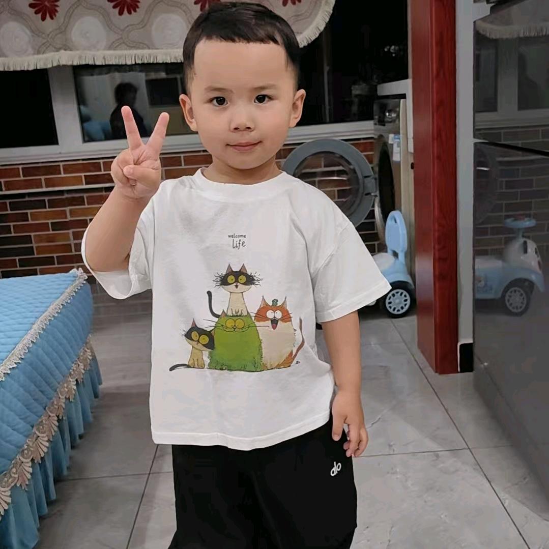 My   name    is   丁丁