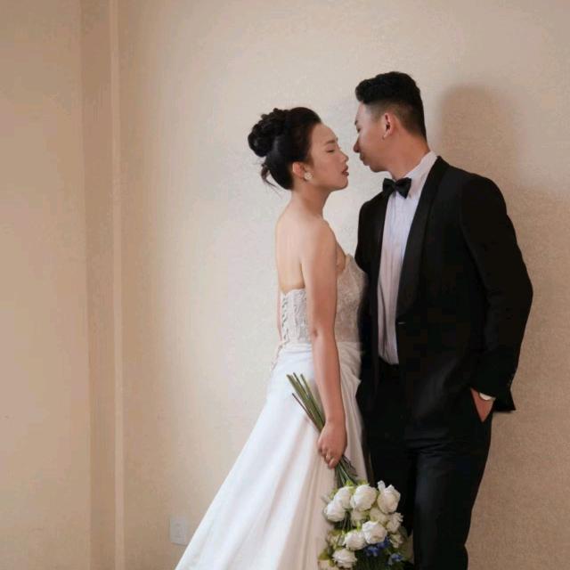 突然心动。