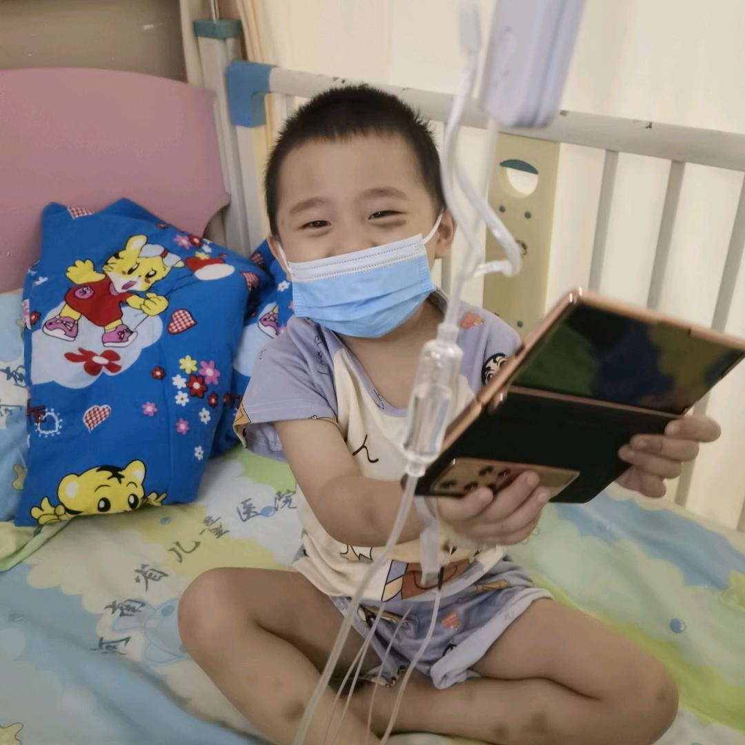 皓瑞爸爸（为爱战胜小白）