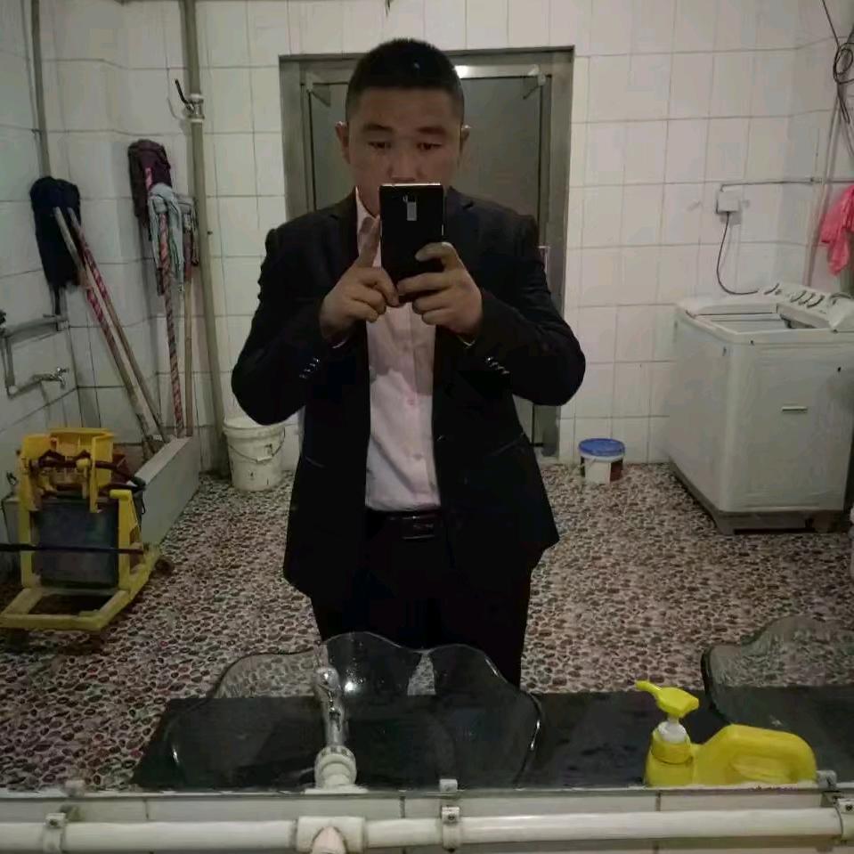 比阳光更耀眼的男人