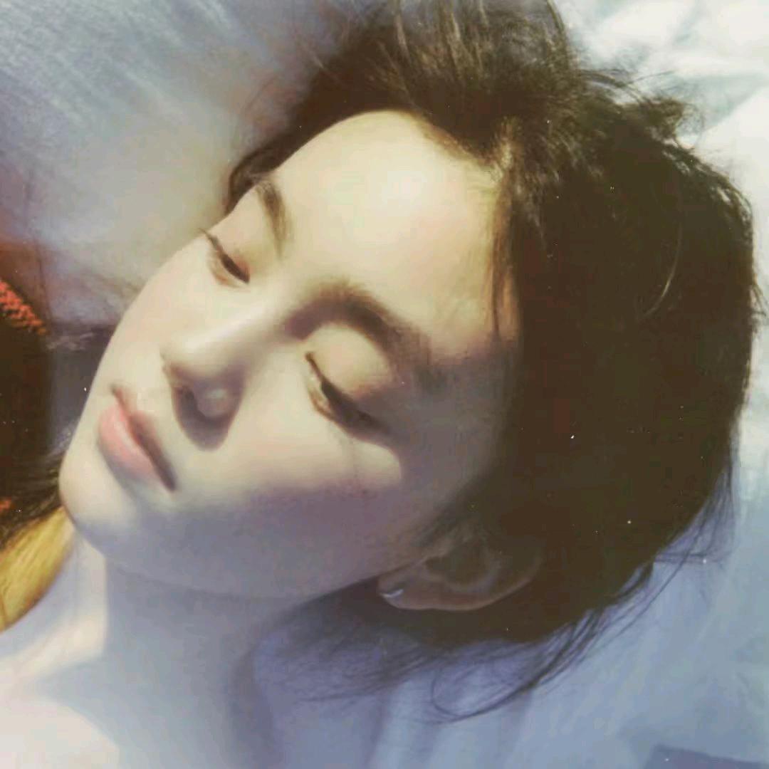 也不愿忘记你的眼睛