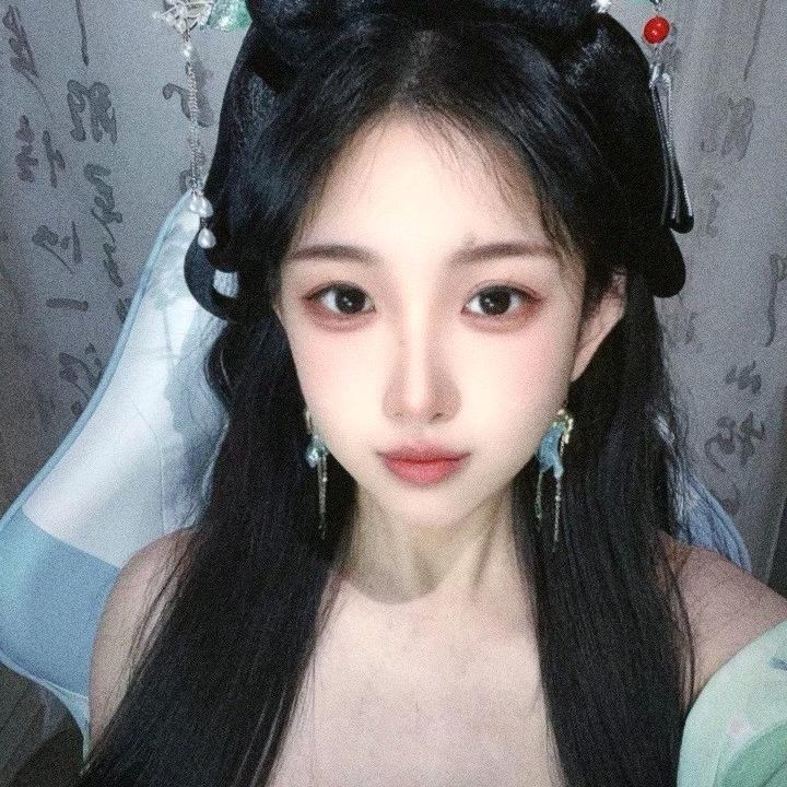7677🌸