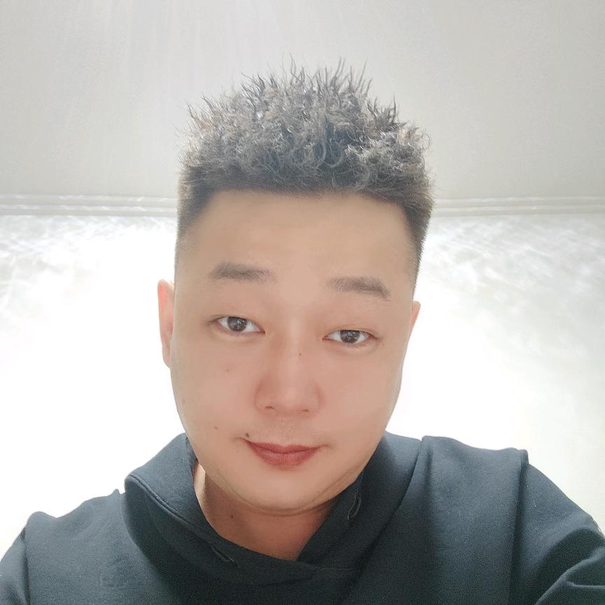 戴小二👑