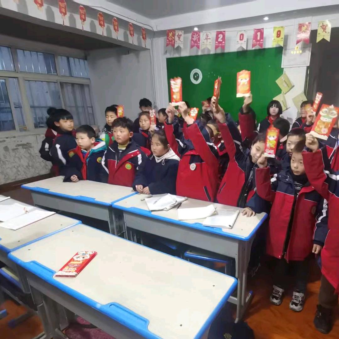 邓州市文庙街共享托管(一小正对面2楼)