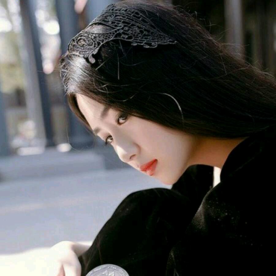 人生若只如初见，何事秋风悲画扇！