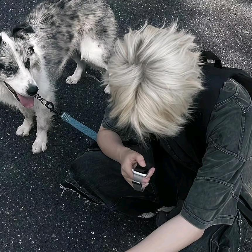 林奕.