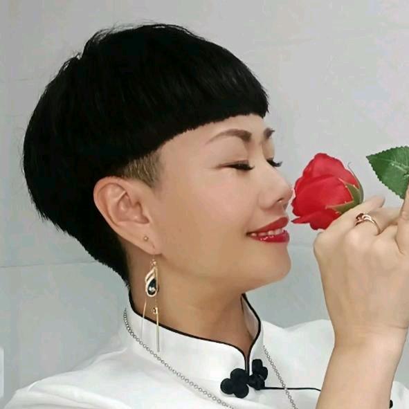 制香人梅芷