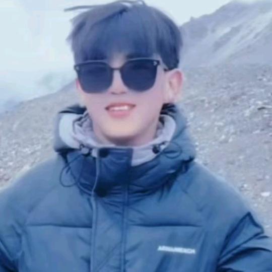 阳光男孩😜