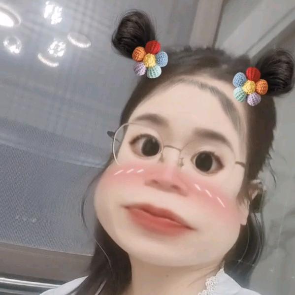 高冷的小黄人🐣