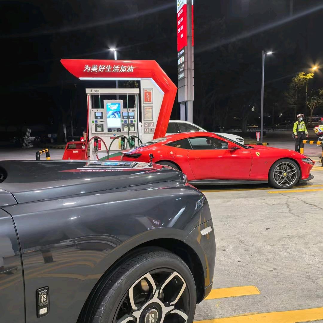 蟒《三亚接待》君临球荟  豪车租赁