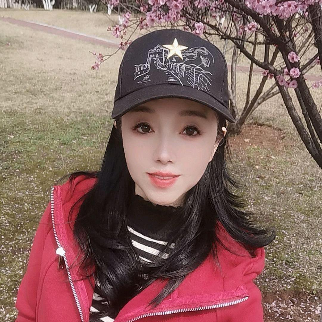嫣然🌸🌸🌸