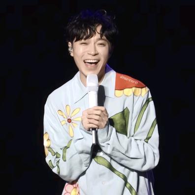 茄子擂椒皮蛋酸奶拌