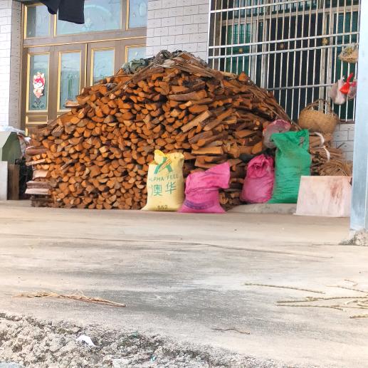 砍好树木被三村某某横抢，合法维权到底