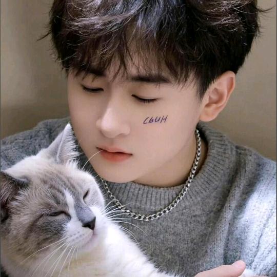 Lᵒᵛᵉᵧₒᵤ后来°乄夵◌ꦿ⁵²º ༄༊