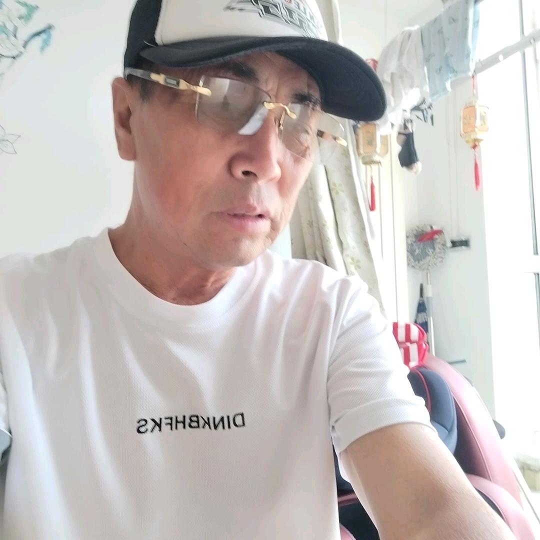 业余球迷，业余棋手