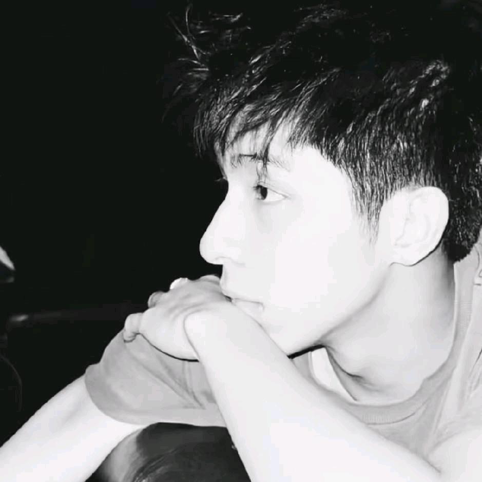 靠脸吃饭差点饿死