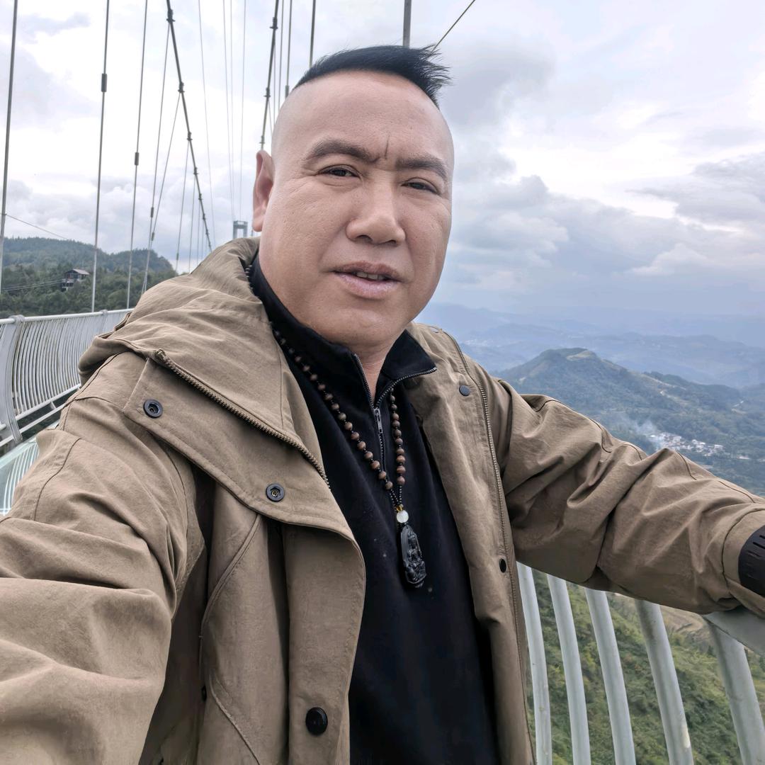 a活在回忆里