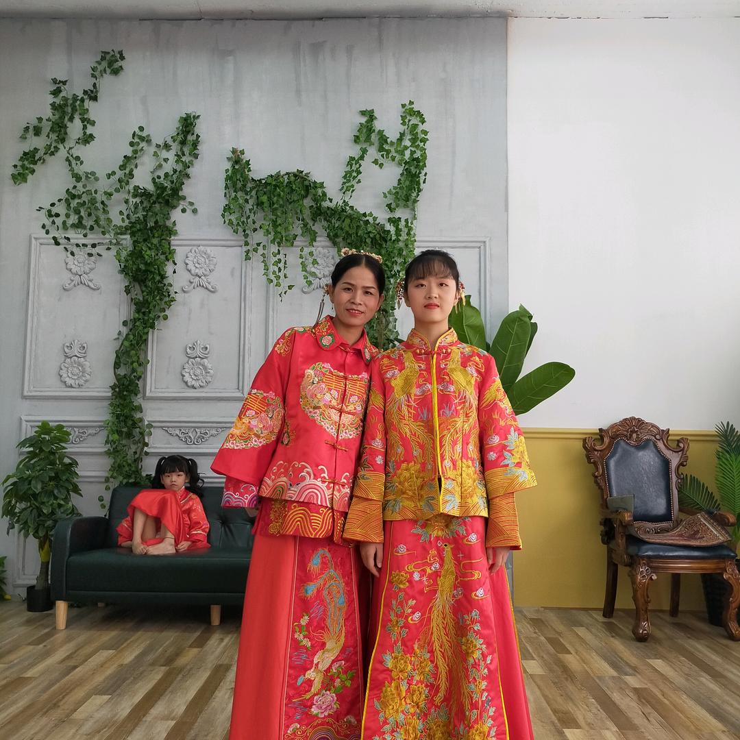 海飞《穿搭在橱窗》