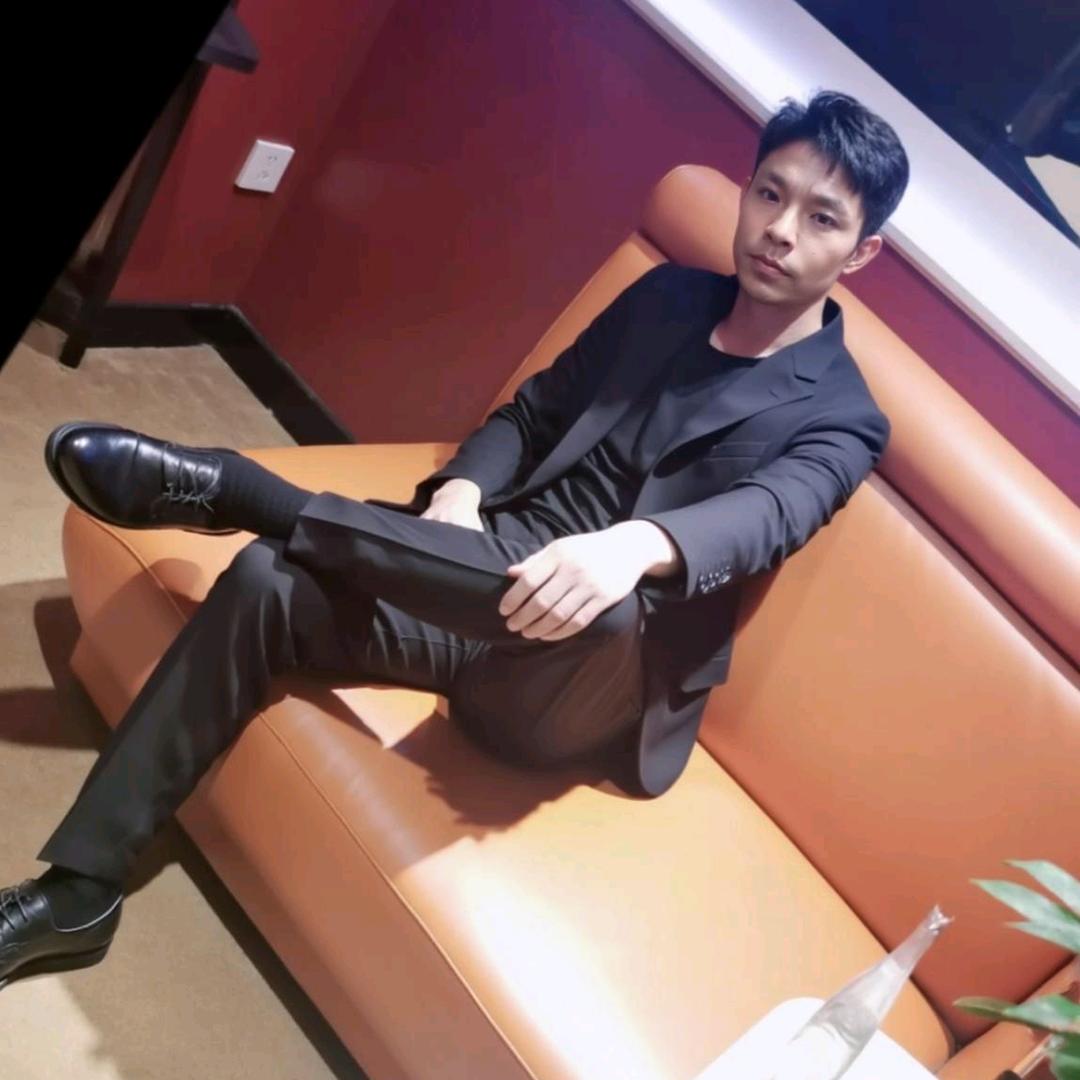 🧸搞钱大叔(⁎⁍̴̛ᴗ⁍̴̛⁎)