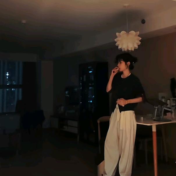ღ 三月