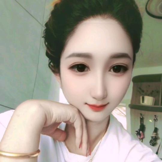 爱笑的女生