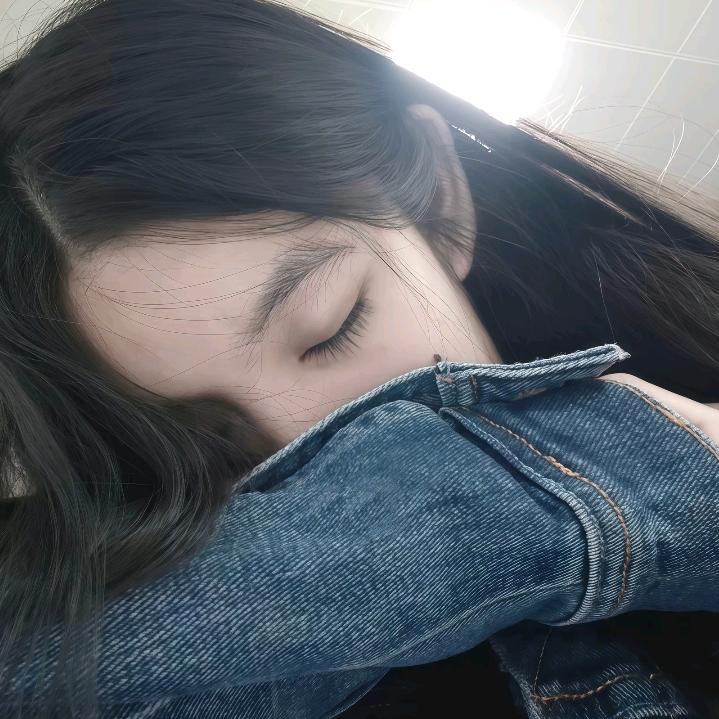 你总是心疼她的泪