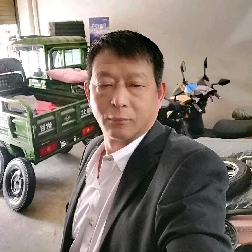 太康县马厂镇高店东头专业卖山区黑金电瓶。
