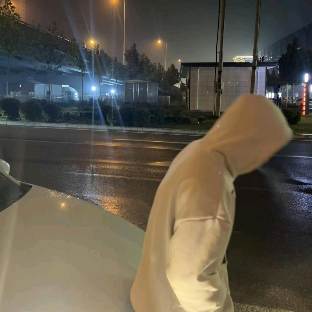堎