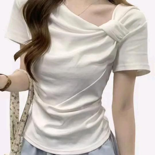 ᥫᩣ吃饱睡不饱>