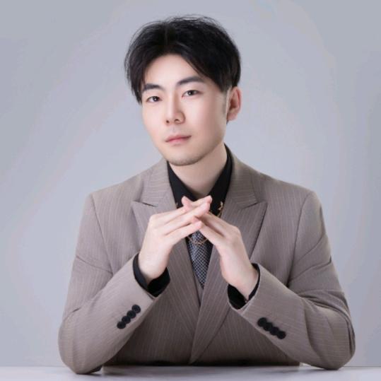 秋拾咨询（春筱）