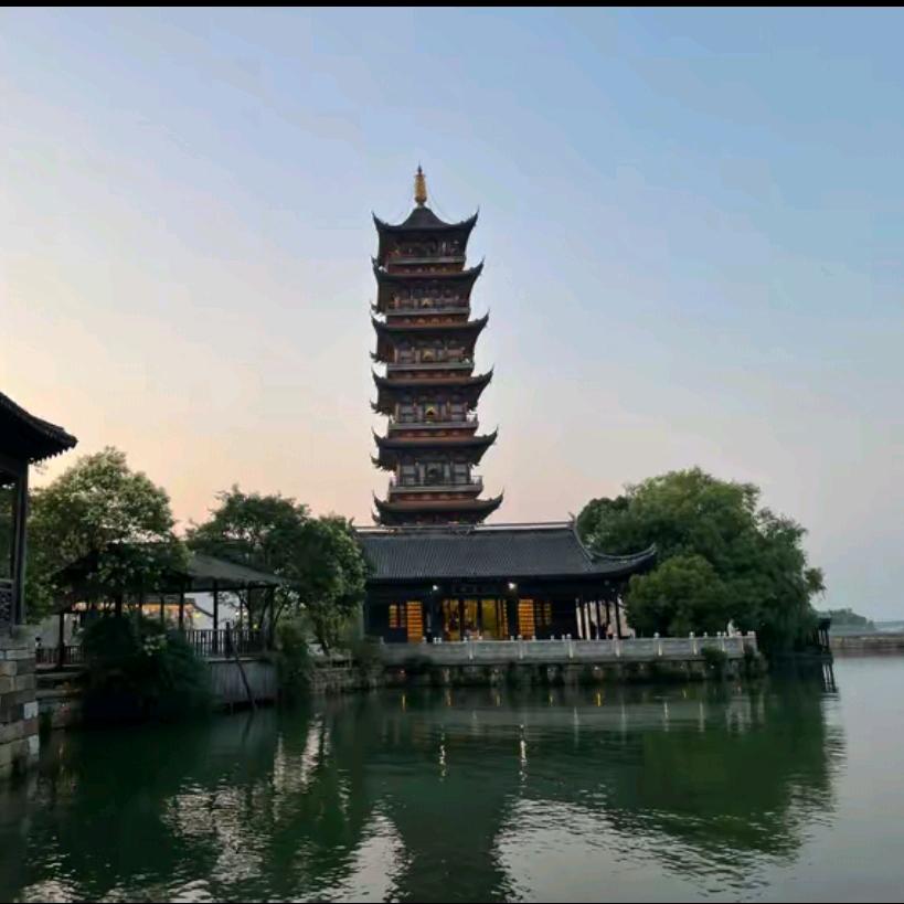 机智播播侠