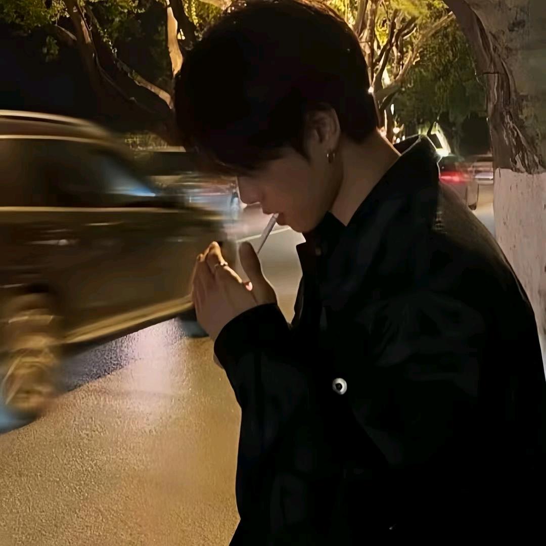 死在鱼塘里的狗