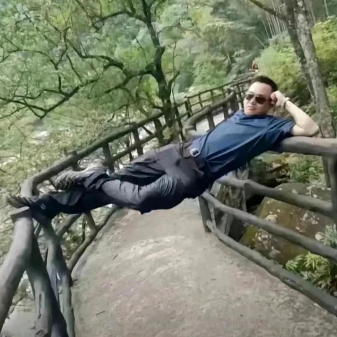 (•̩̩̩̩＿•̩̩̩̩)